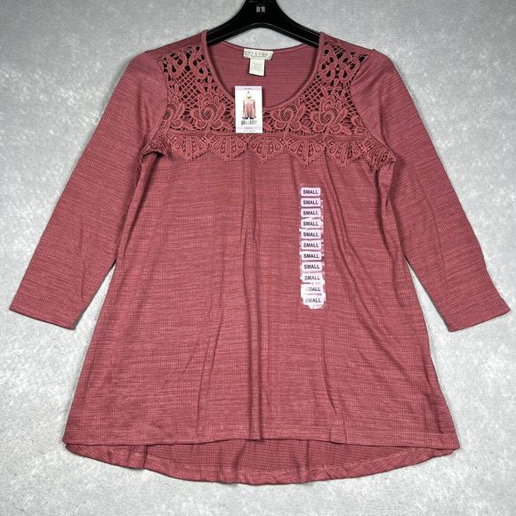 Status By Chenault Women’s Small Rose 3/4 Sleeve Crochet Detail Blouse Top. NWT - Picture 1 of 10